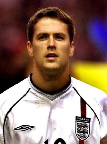 马克莱莱、卡塞米罗离队!皇马重商业轻竞技,冒险换血能否填补空缺?