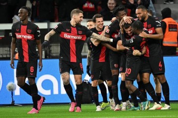 德甲焦点战:RB莱比锡与勒沃库森的冬歇前对决