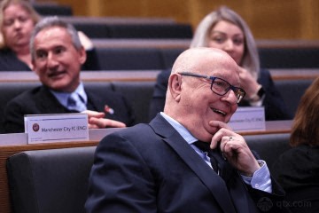 切尔西秘书大卫·巴纳德宣布退休,结束24年职业生涯。