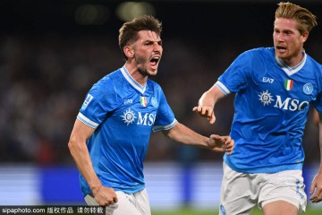 欧冠虫联赛龙?那不勒斯3-2比萨 意甲开局四连胜领跑