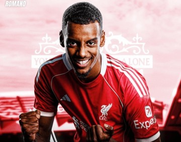 1.3亿镑参军成功!利物浦豪华进攻线成型,但英超大结局为时尚早