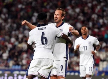 104场100球!凯恩超越C罗哈兰德创世纪纪录,拜仁8连胜领跑