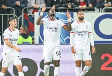 足坛悲喜一夜！阿森纳4-2双杀切尔西进决赛，巴萨2-1晋级，AC米兰3-0连续22轮不败