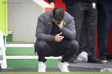 再忍忍？阿莫林即将与曼联签约满一年，随即1200万解约金失效