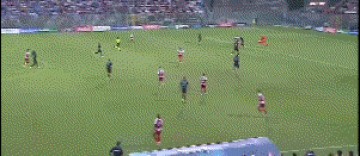 意甲冠军2-1,34岁德布劳内策动,28岁曼联旧将麦克托米奈妙传