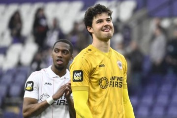 罗马诺:如果曼联决定今夏签门将,23岁的拉门斯是主要选择之一