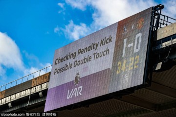 C罗重返曼联:战术变革与情感共鸣的交织