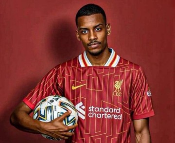 纽卡斯尔不忍了!埃迪豪表态炮轰伊萨克:表现不好就别想随队训练